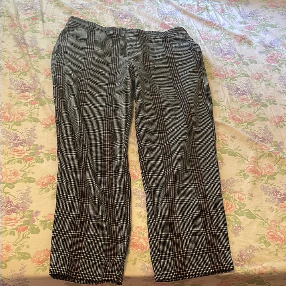 Woman’s Plaid Pants